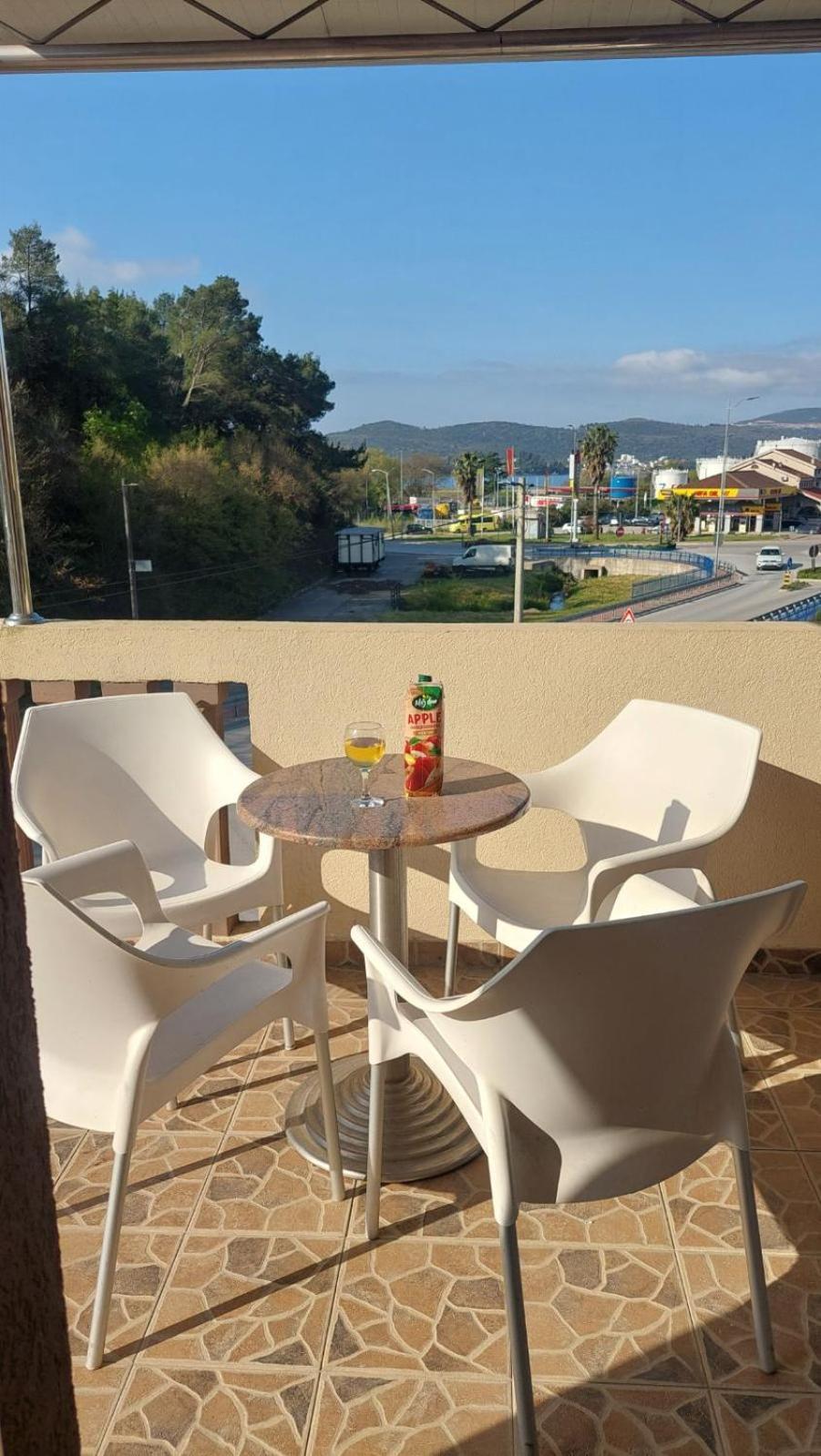 Apartments Ivo Bozinovic Tivat Buitenkant foto